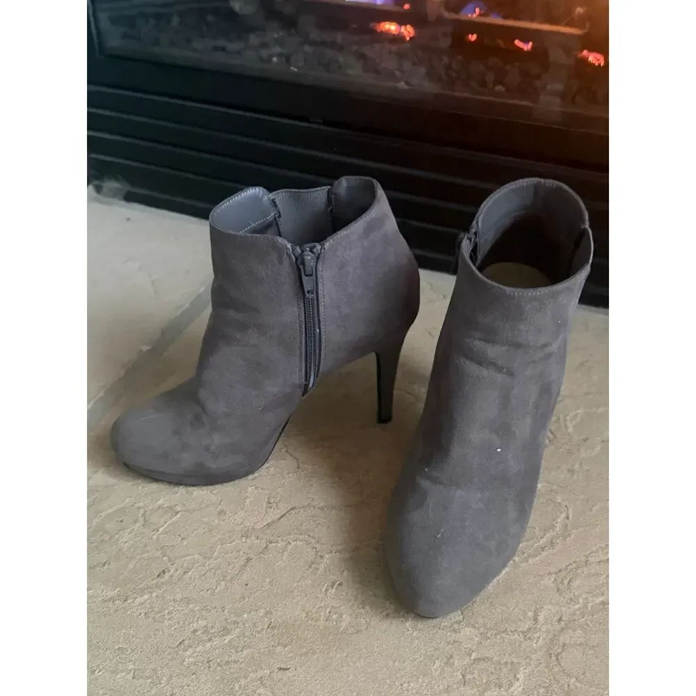 Apt. 9 gray heeled boots size 7